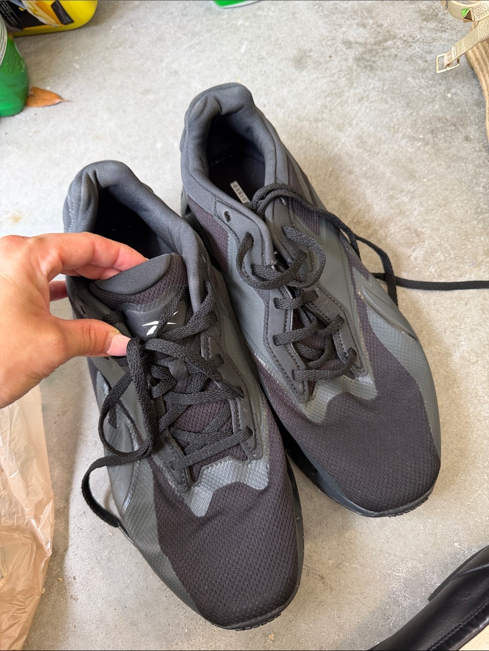 Reebok Men's Black and Gray Performance Sneakers